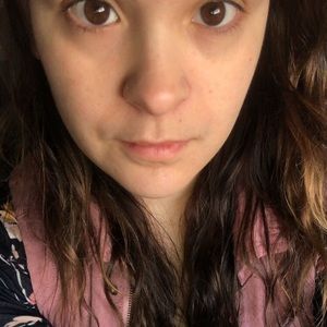 Meet your Posher, Danika